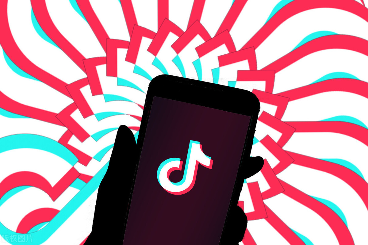 Personalized TikTok outreach message template with dynamic variables for batch creator messaging